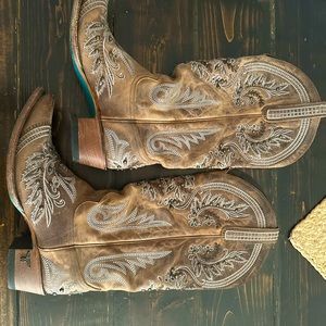 Women’s 8 1/2 lane cowboy boots used a few times